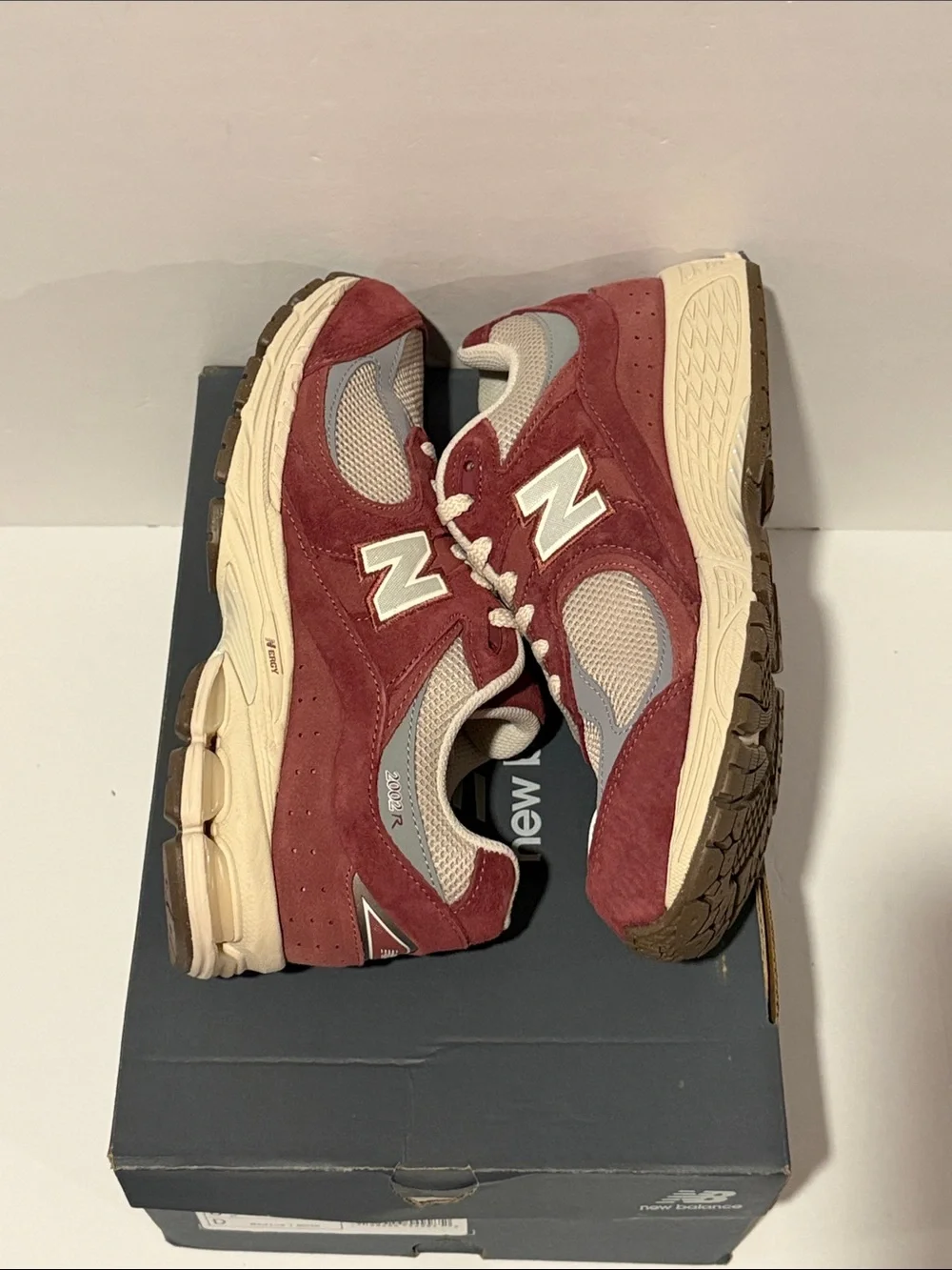 NB2002R ‘Washed Burgundy Timberwolf Slate Grey’ Sz: 8.5 (U2002RS)